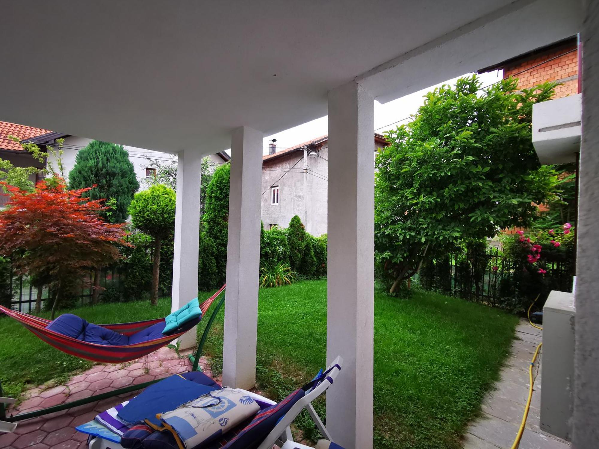 Rest & Recharge 4Bdr Apt- Free Parking, Ac & Garden サラエヴォ エクステリア 写真