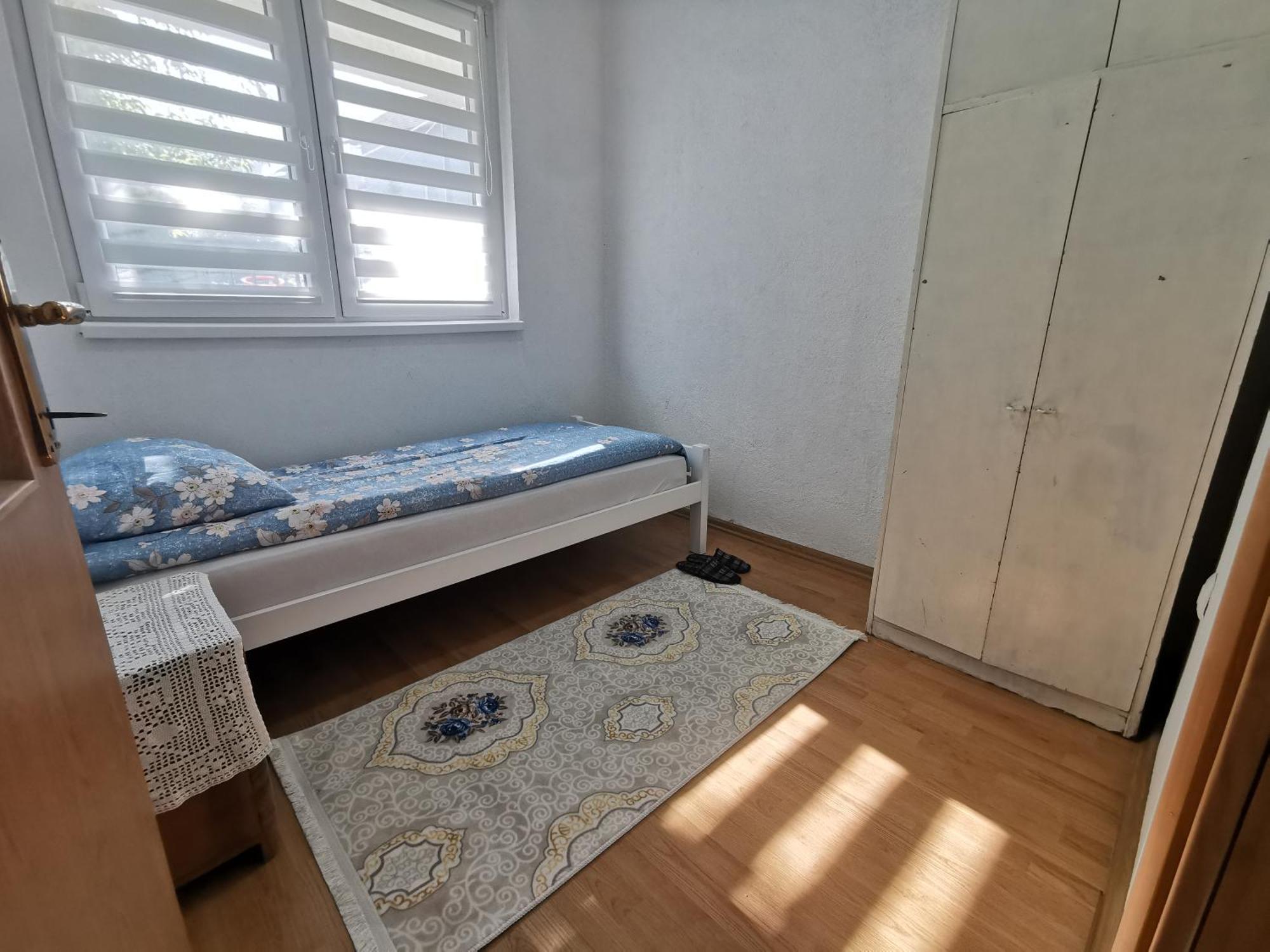 Rest & Recharge 4Bdr Apt- Free Parking, Ac & Garden サラエヴォ エクステリア 写真